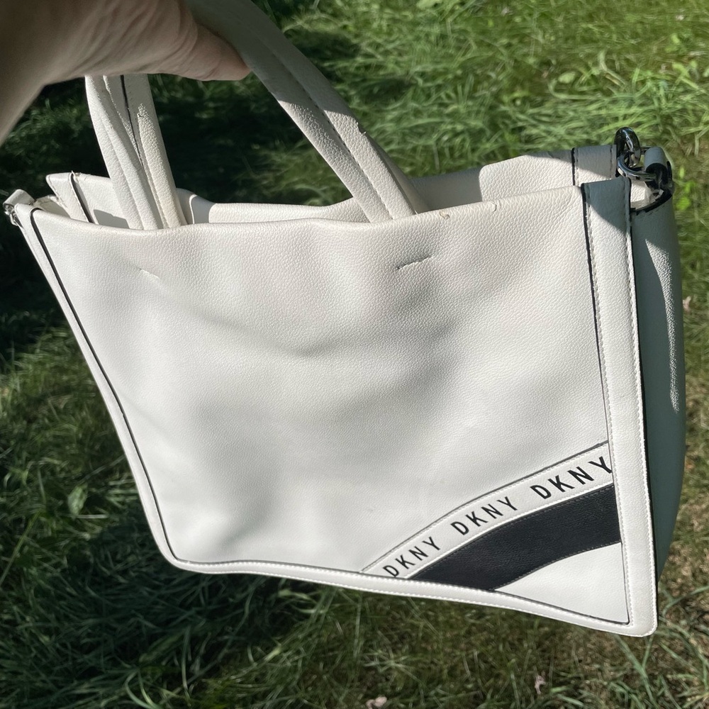 DKNY White & Black 100% PVC Messenger Bag / Book bag / Attaché’